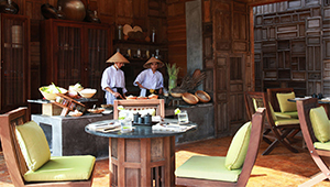 Vietnamese by the Market - Традиционный вьетнамский ресторан