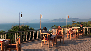 Dining by the Rocks